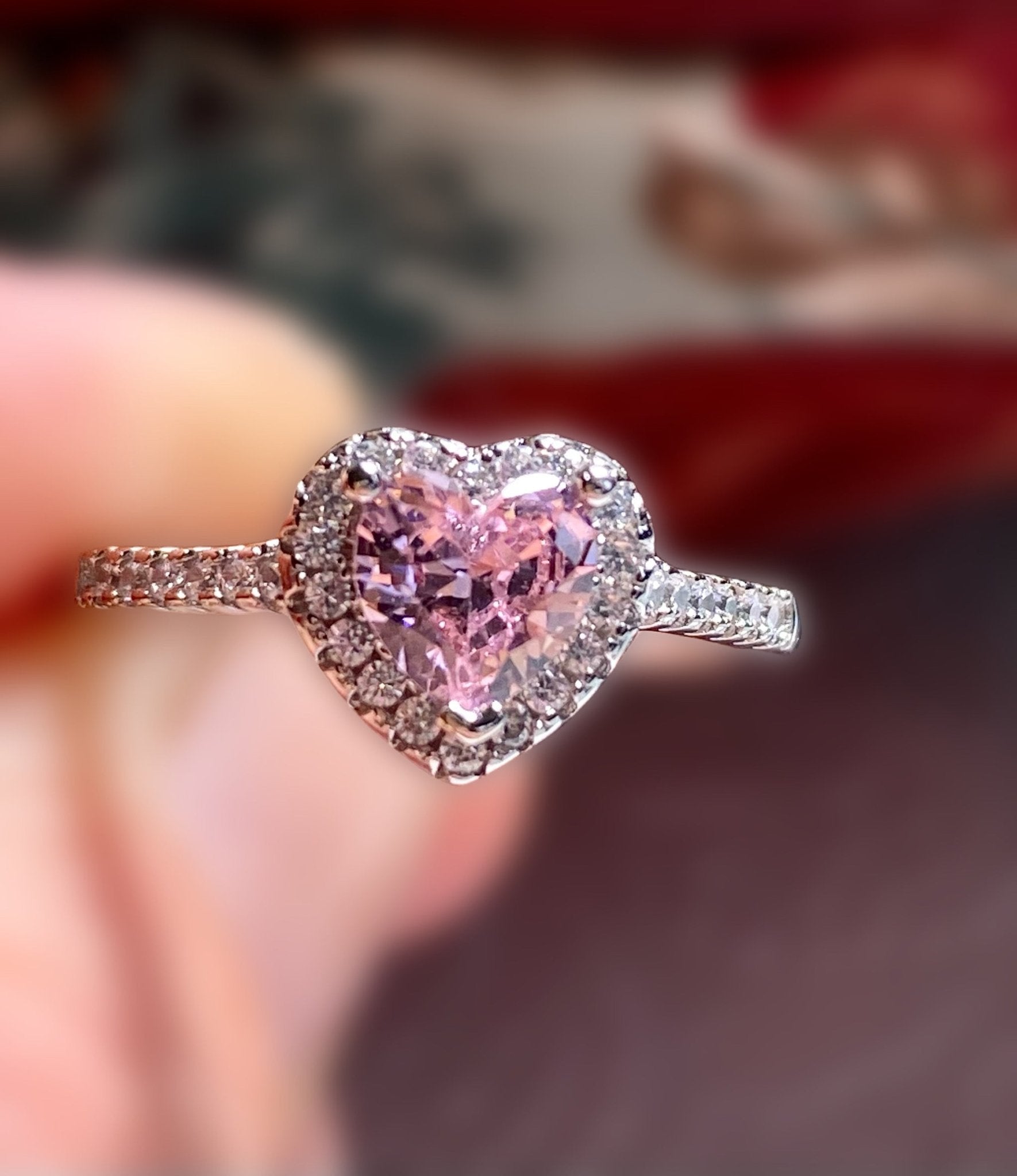 1 Carat Heart Cut Cubic Zirconia Halo Engagement Ring - Boutique Pavè